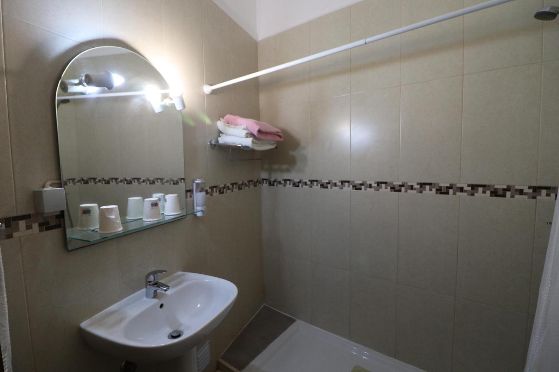 Residencial Miguel Jose Hotel Estremoz Exterior photo